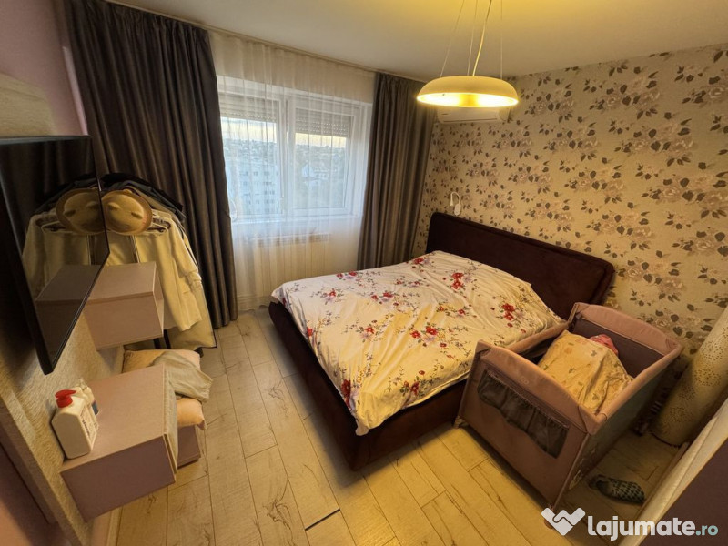 Apartament 3 camere zona Km 4 5