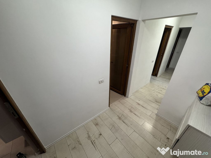 Apartament 3 camere zona Km 4 5
