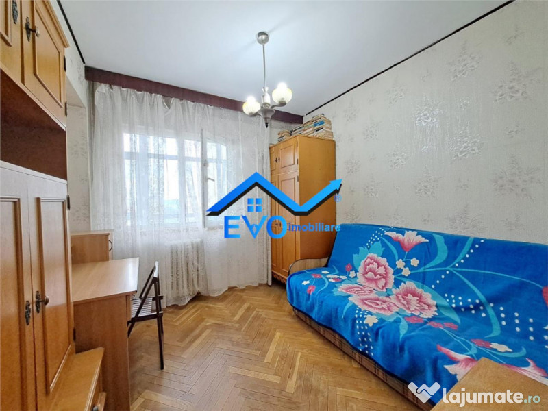 Apartament cu 3 camere, decomandat, zona Independentei 