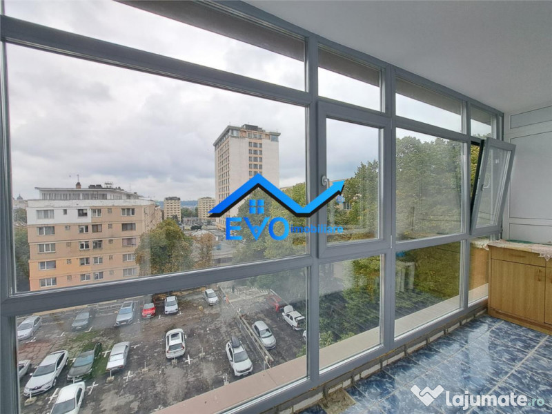 Apartament cu 3 camere, decomandat, zona Independentei 