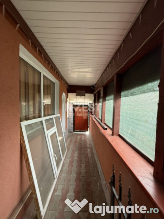 CASA 4 CAMERE, 2 BAI , BECI , MAGAZIE , 500 MP TEREN , LUNCA 