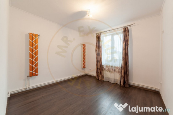 Apartament cu 4 camere, garaj și panouri fotovoltaice – B