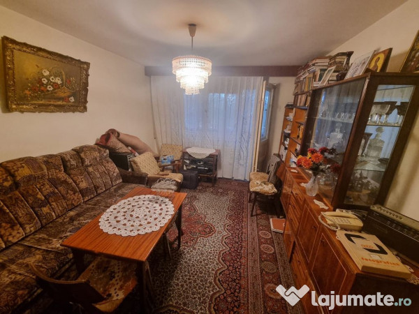 Tomis nord Rovere-apartament 3 camere decomandat stradal