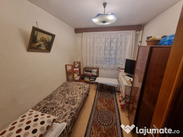 Tomis nord Rovere-apartament 3 camere decomandat stradal