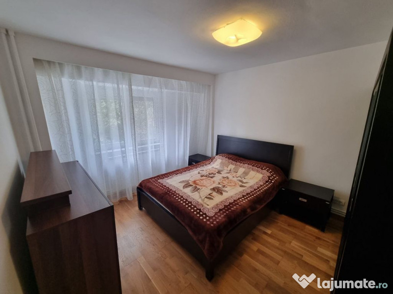 Bd mamaia spitalul militar-apartament 2 camere decomandat...