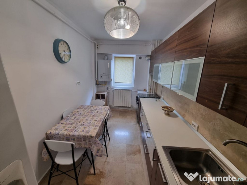 Bd mamaia spitalul militar-apartament 2 camere decomandat...