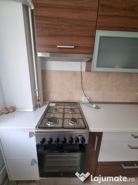 Bd mamaia spitalul militar-apartament 2 camere decomandat...