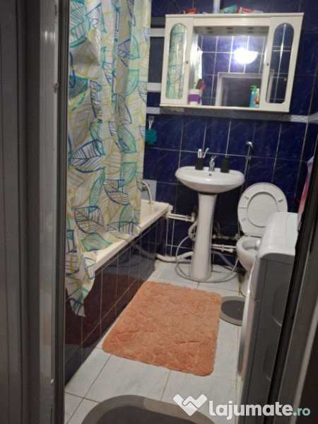 Apartament 3 camere decomandat, et. 3 cu lift, Pacurari 