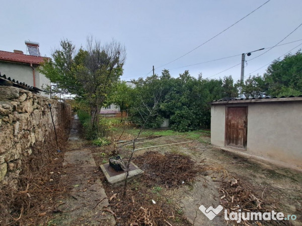 Casa renovabila cu teren mare central Techirghiol 