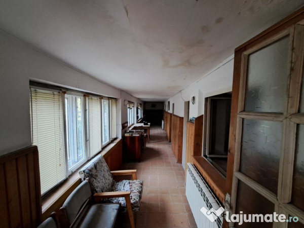 Casa renovabila cu teren mare central Techirghiol 