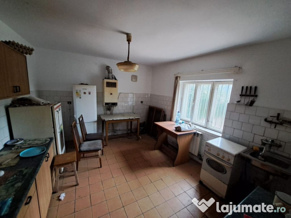 Casa renovabila cu teren mare central Techirghiol 