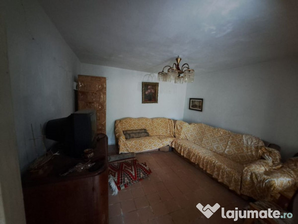 Casa renovabila cu teren mare central Techirghiol 