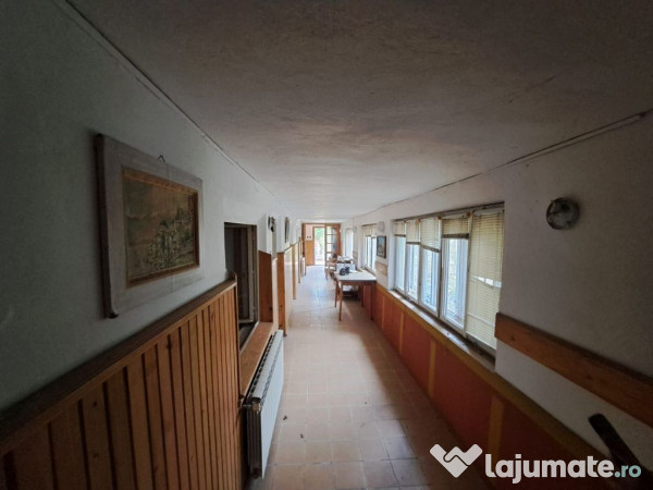 Casa renovabila cu teren mare central Techirghiol 