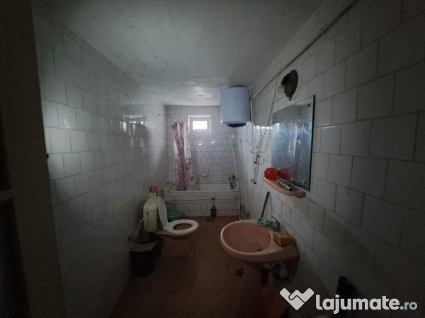 Casa renovabila cu teren mare central Techirghiol 