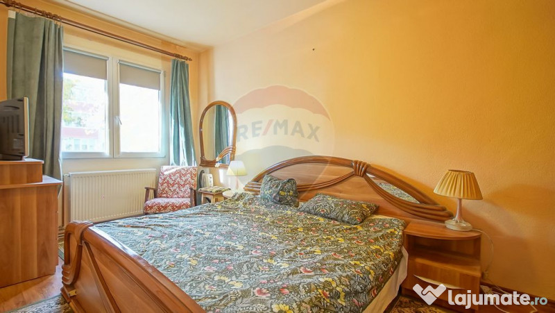 Apartament 3 camere, complet mobilat, la 1 minut de Piaț... 