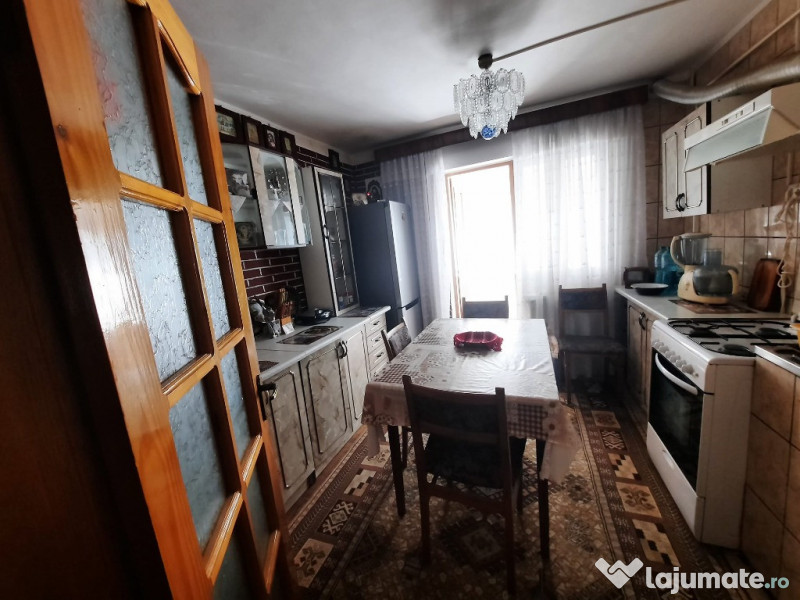 Apartament 4 camere,decomandat,mobilat si utilat,cartier George Enescu 