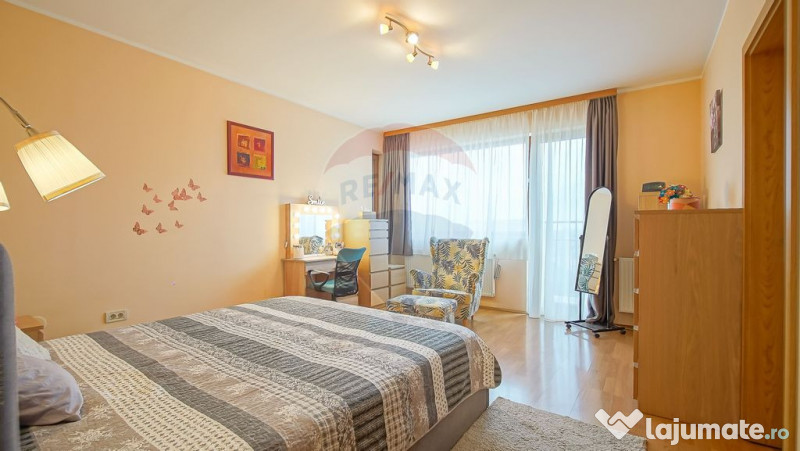 Casă spațioasă și elegantă, teren 1547 mp în Stupin...