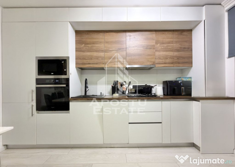 Apartament cu 3 camere mobilat si utilat la etaj intermed...