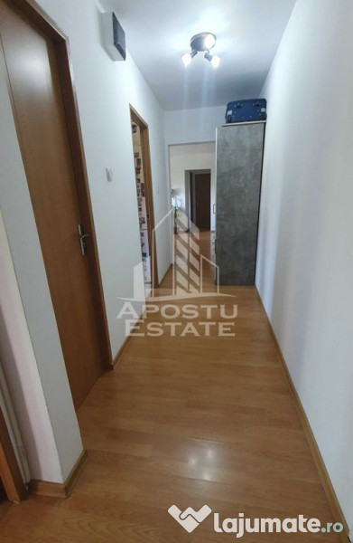 Apartament 3 camere, semidecomandat, etaj intermediar, zo... 