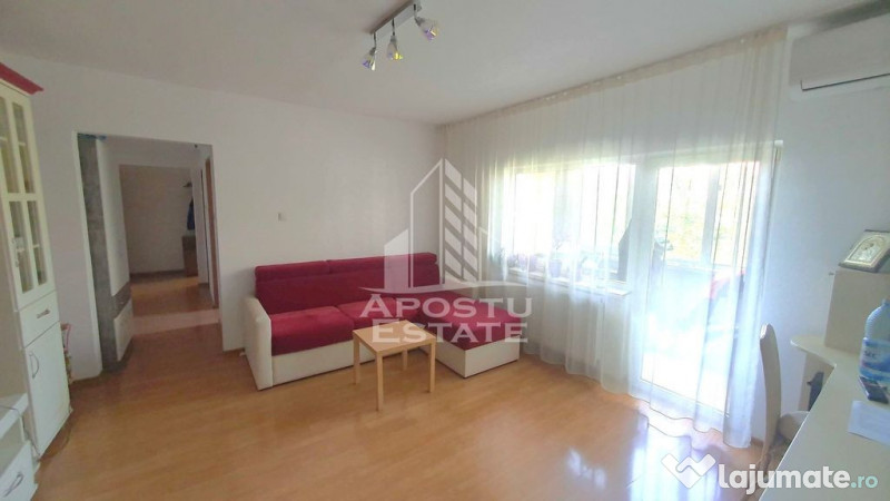 Apartament 3 camere, semidecomandat, etaj intermediar, zo... 