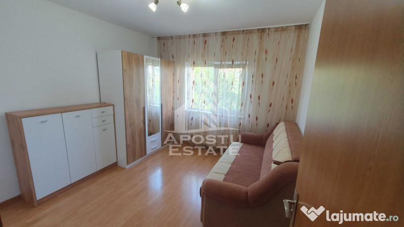 Apartament 3 camere, semidecomandat, etaj intermediar, zo... 