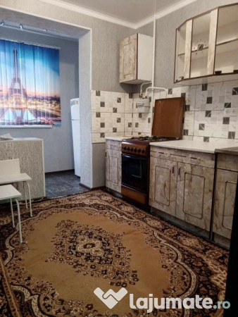 Garsoniera de inchiriat zona Titan