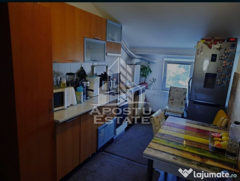 Apartament cu 2 camere,centrala propie zona Dambovita 