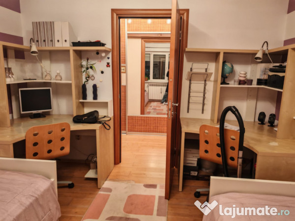 Apartament 3 camere de vanzare zona Tomis Nord, Constanta 