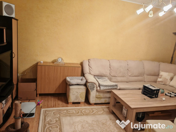 Apartament 3 camere de vanzare zona Tomis Nord, Constanta 