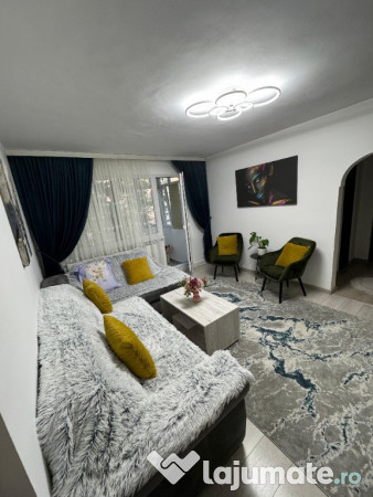 Vand apartament cu 2 camere