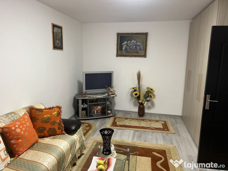 Apartament 2 camere Centrul Civic Toamnei