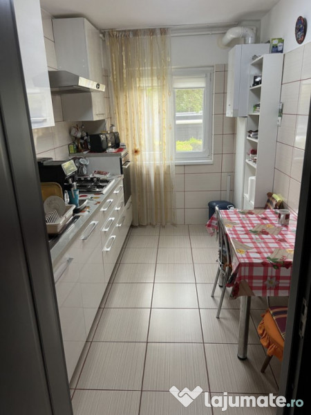 Apartament 2 camere Centrul Civic Toamnei