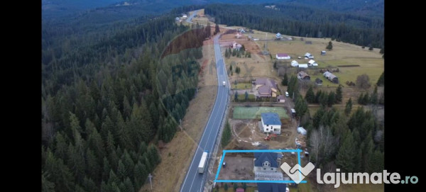 Casă / Vilă cu 8 camere de vânzare