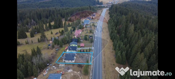 Casă / Vilă cu 8 camere de vânzare