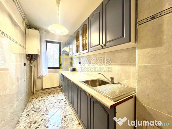 Apartament 3 camere decomandate, etaj 1, str. Narciselor 15,