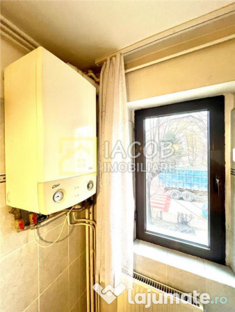 Apartament 3 camere decomandate, etaj 1, str. Narciselor 15,