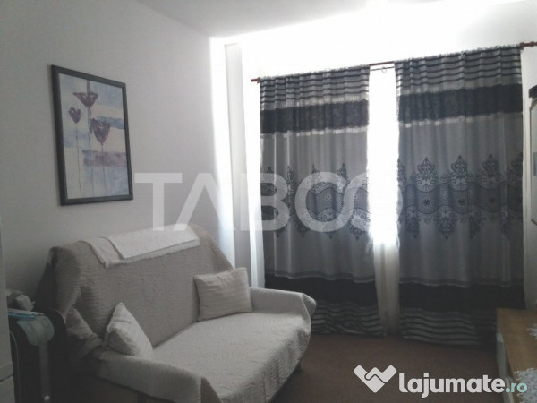 Apartament 72 mp 3 camere 2 bai etaj 3 balcon zona buna Cisn