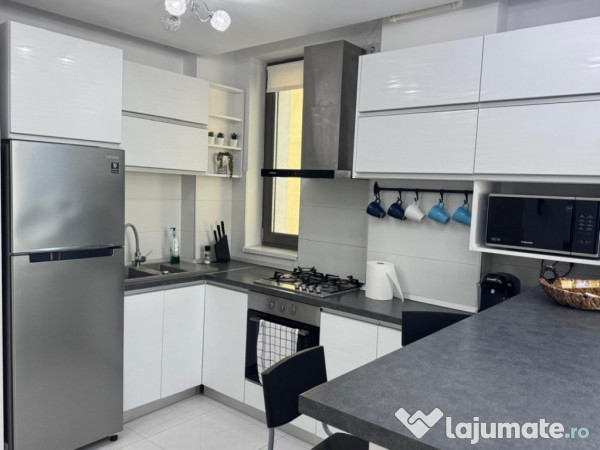 Apartament modern Mamaia Sat – 2 camere mobilate, utilate,