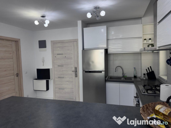 Apartament modern Mamaia Sat – 2 camere mobilate, utilate,