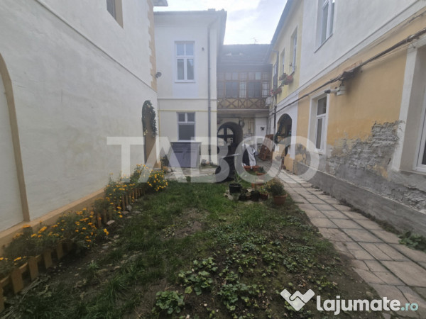 Apartament de vanzare 3 camere 2 bai Centrul Istoric Sibiu C