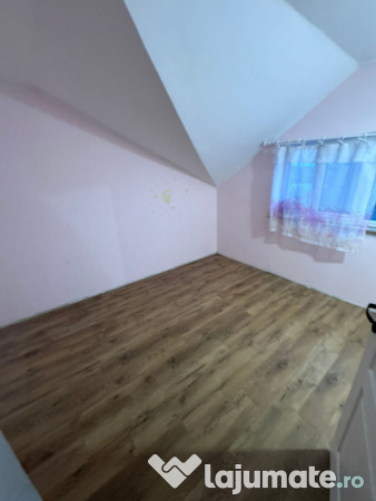 Casa P+M de vanzare, situata in Poiana-Constanta 