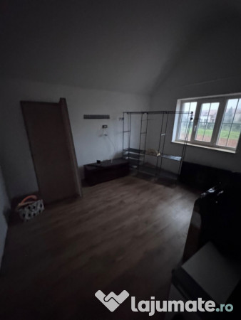 Casa P+M de vanzare, situata in Poiana-Constanta 