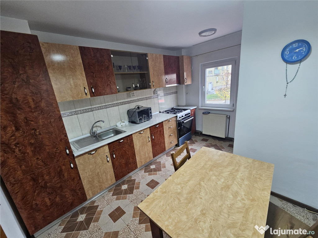 Resita, 3 Cam. Dec., Mobila Utilat, Parter Inalt, Micro 4