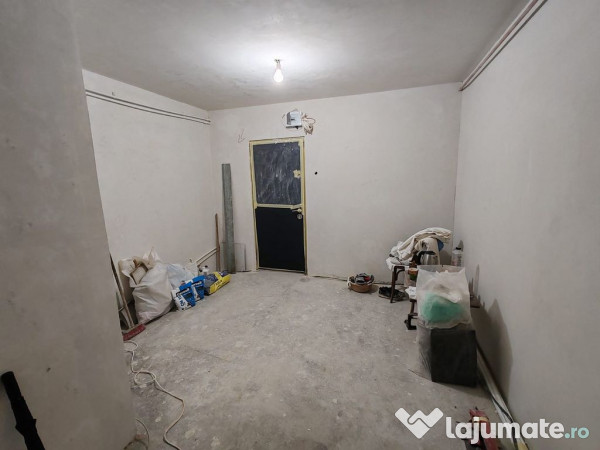 GARSONIERA APARATORII PATRIEI, RENOVATA, TOATE UTILITATIL... 