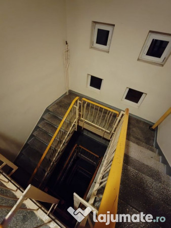 GARSONIERA APARATORII PATRIEI, RENOVATA, TOATE UTILITATIL... 