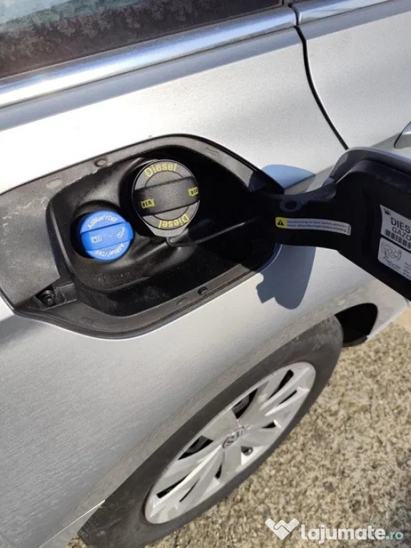 Dezmembrez Vw Passat B8 Variant 2.0 Tdi 4Motion DFEA 150 Cai cu Adblue 