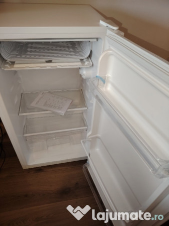Frigider Albatros 90 L cu congelator mic 