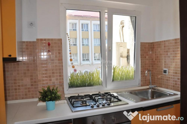 2 Camere, Ultracentral, Piata Dorobanti