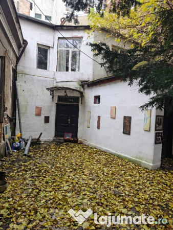 Garsoniera cu curte in Km zero Bucuresti langa Inter cu 548 mp teren