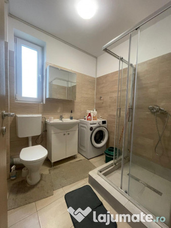 Garsoniera de vanzare\mobilata si utilata complet 